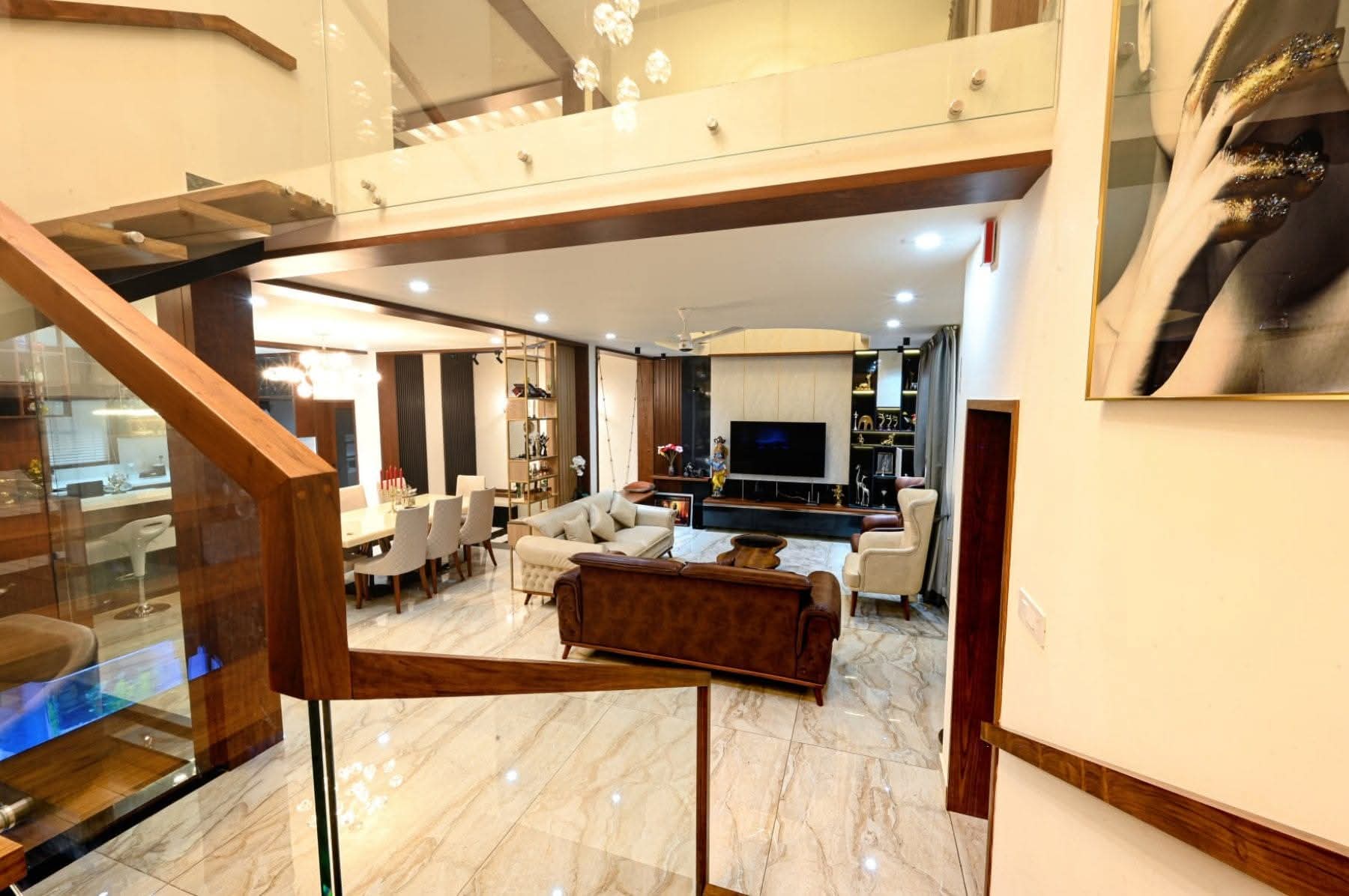 Luxury Villa gallery image 2