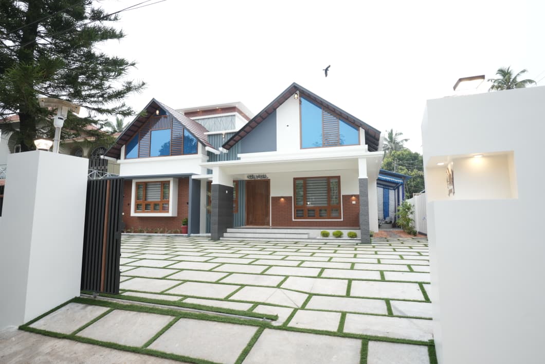 Modern Home gallery image 1