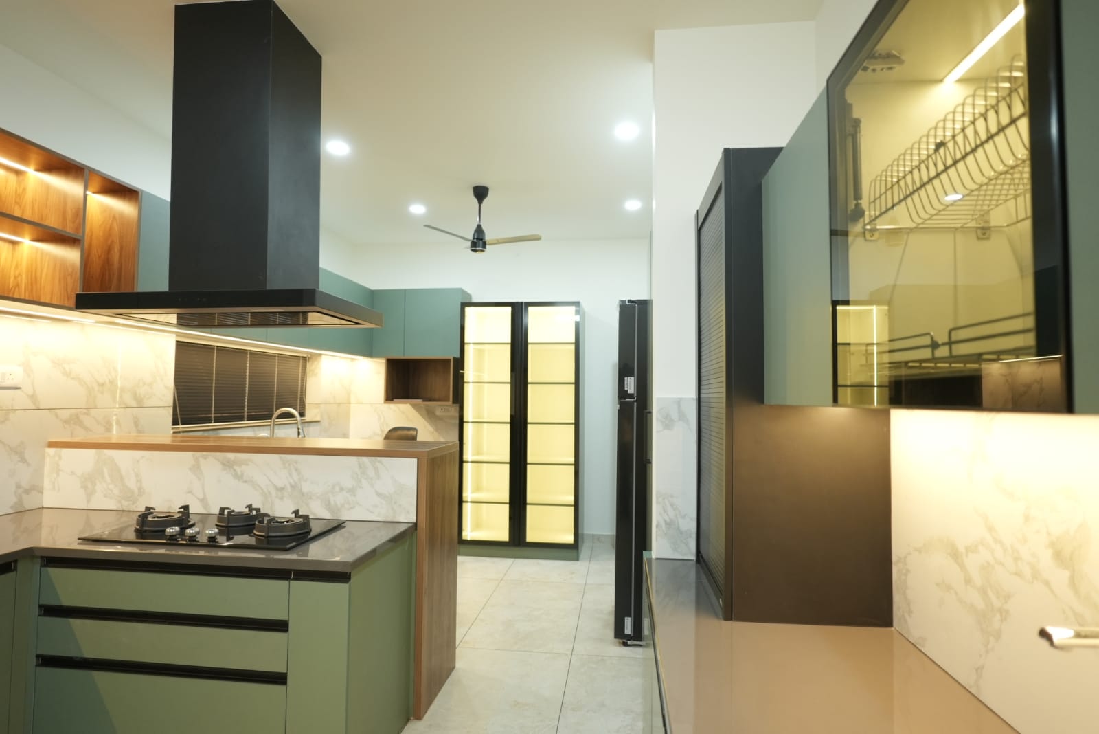 Modern Home gallery image 20