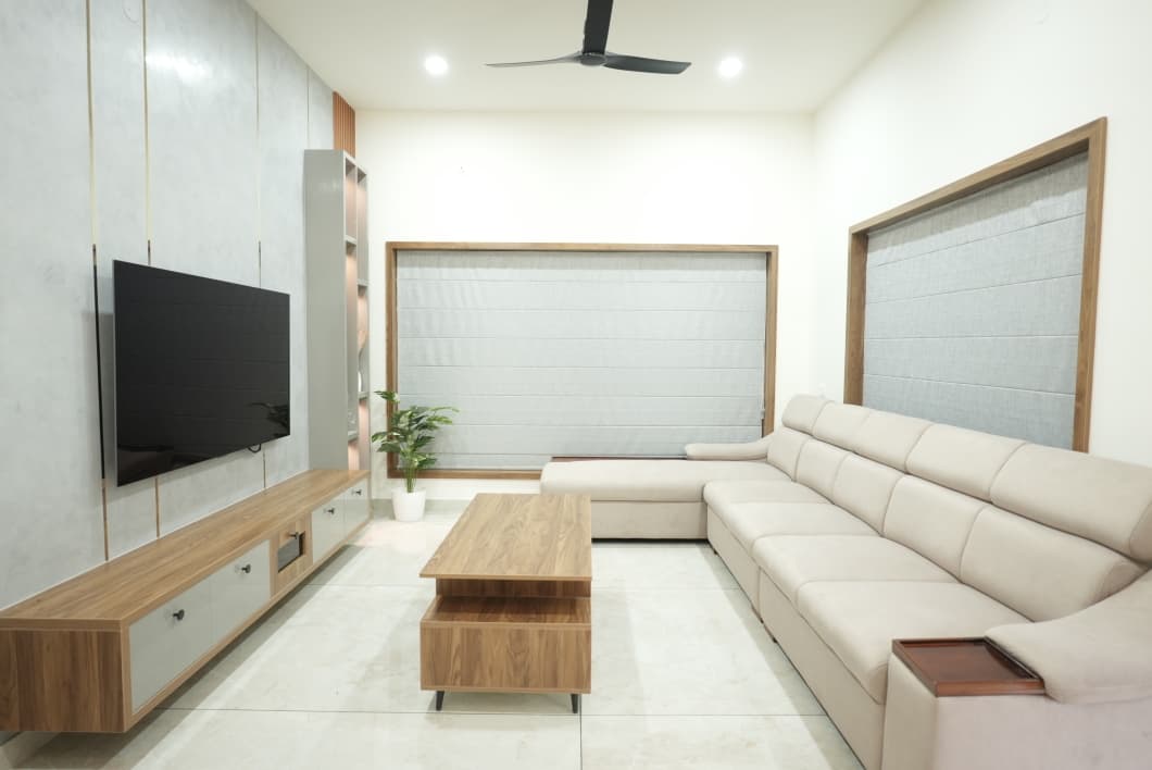 Modern Home gallery image 4