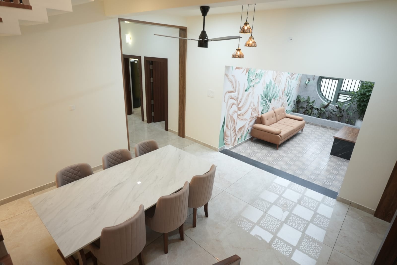 Modern Home gallery image 8