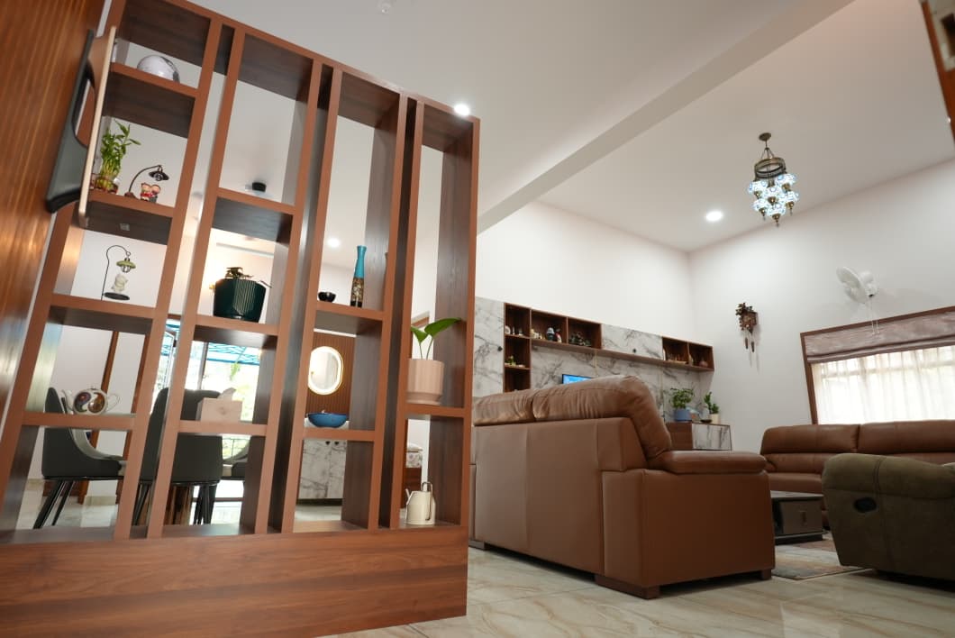 Modern Home gallery image 10