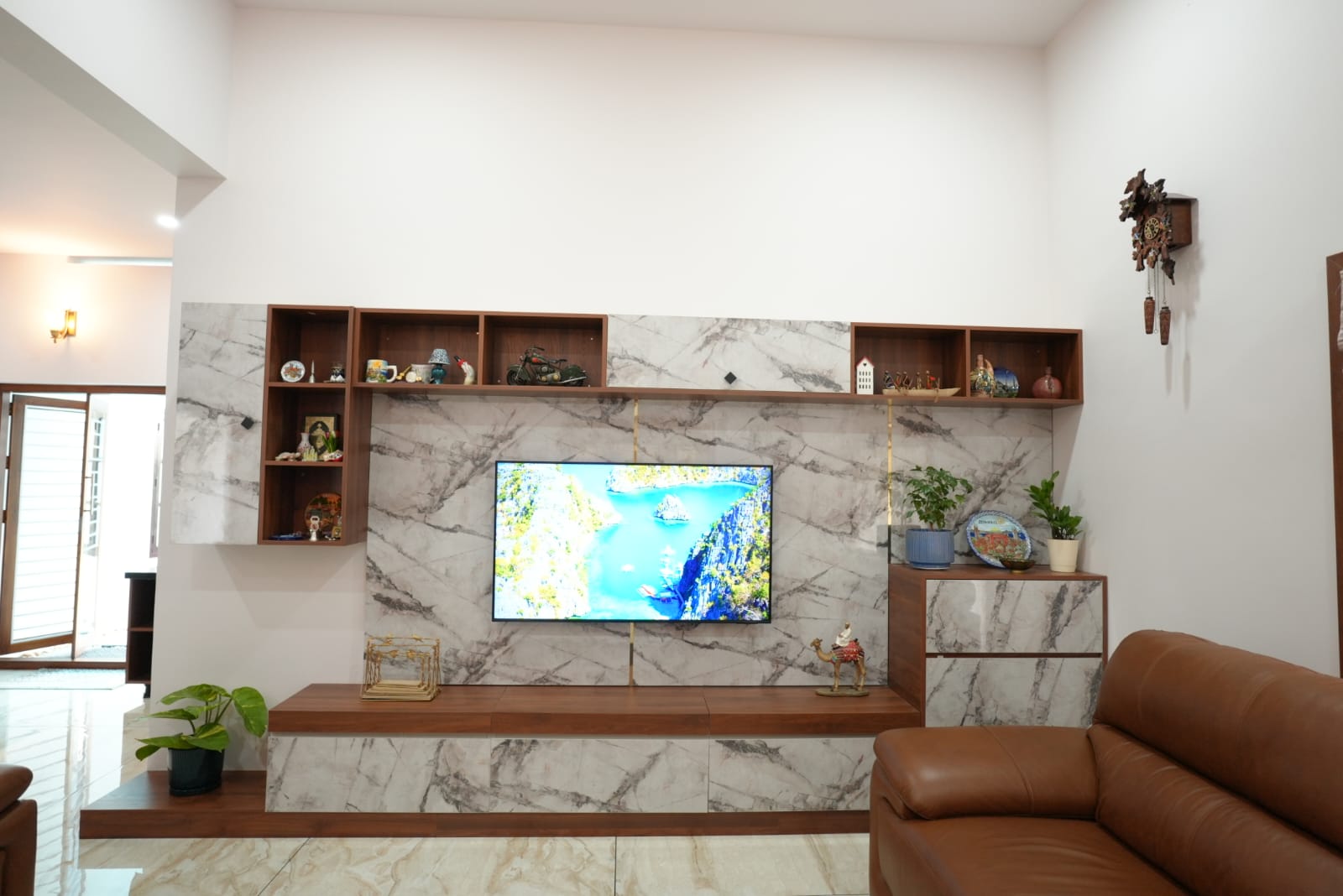 Modern Home gallery image 12