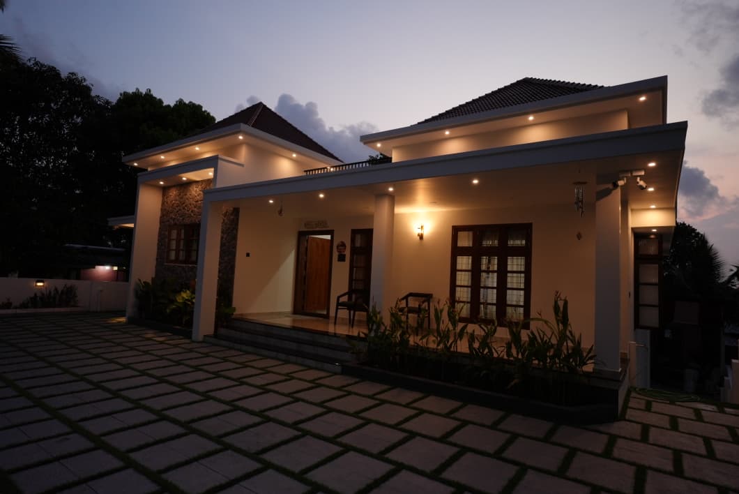 Modern Home gallery image 2