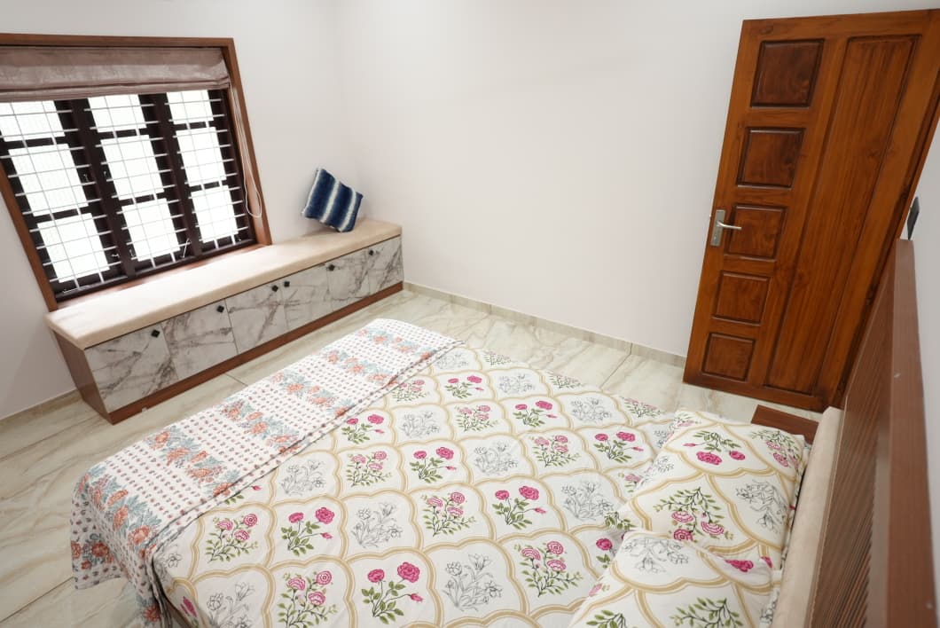 Modern Home gallery image 28