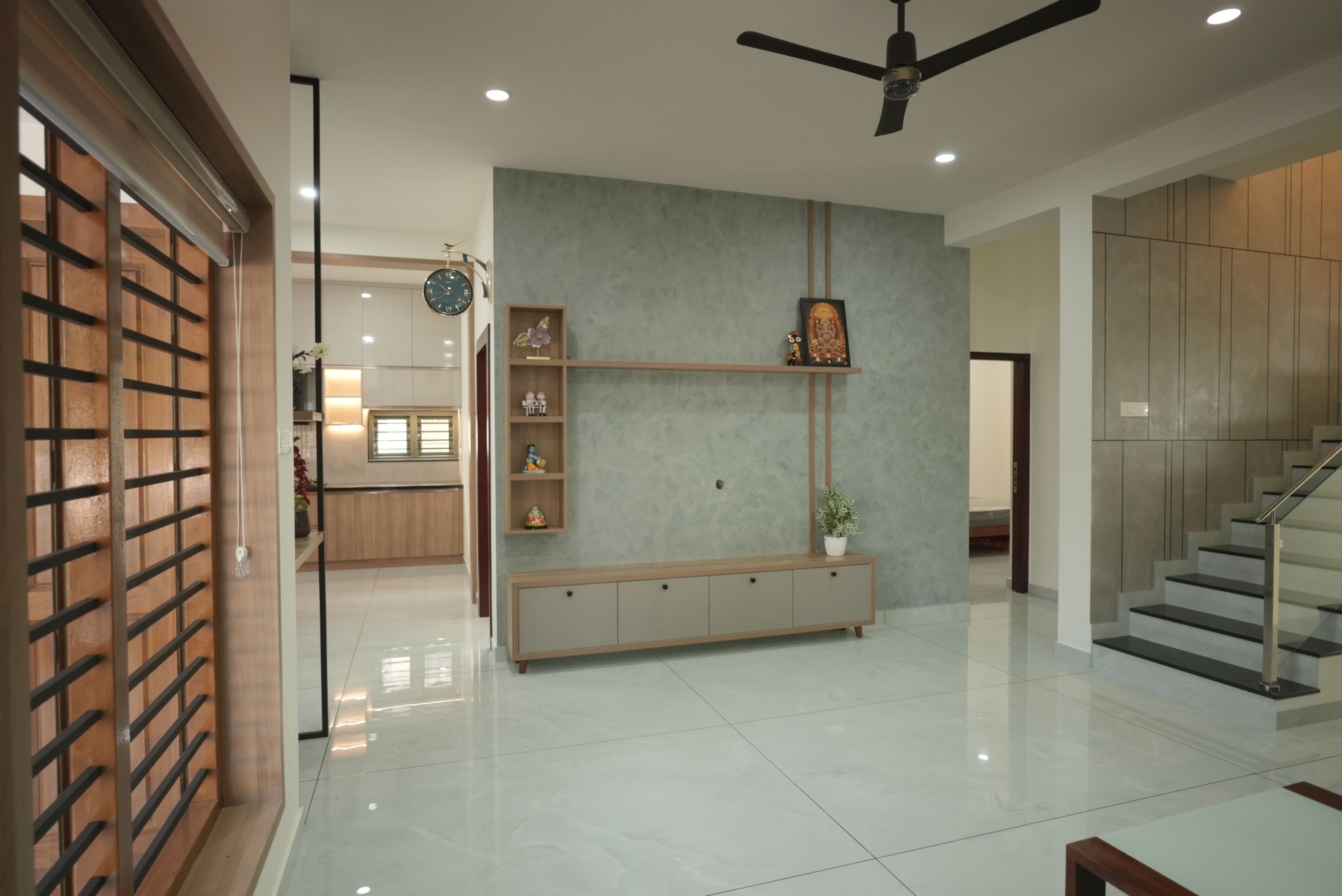Modern Home gallery image 7