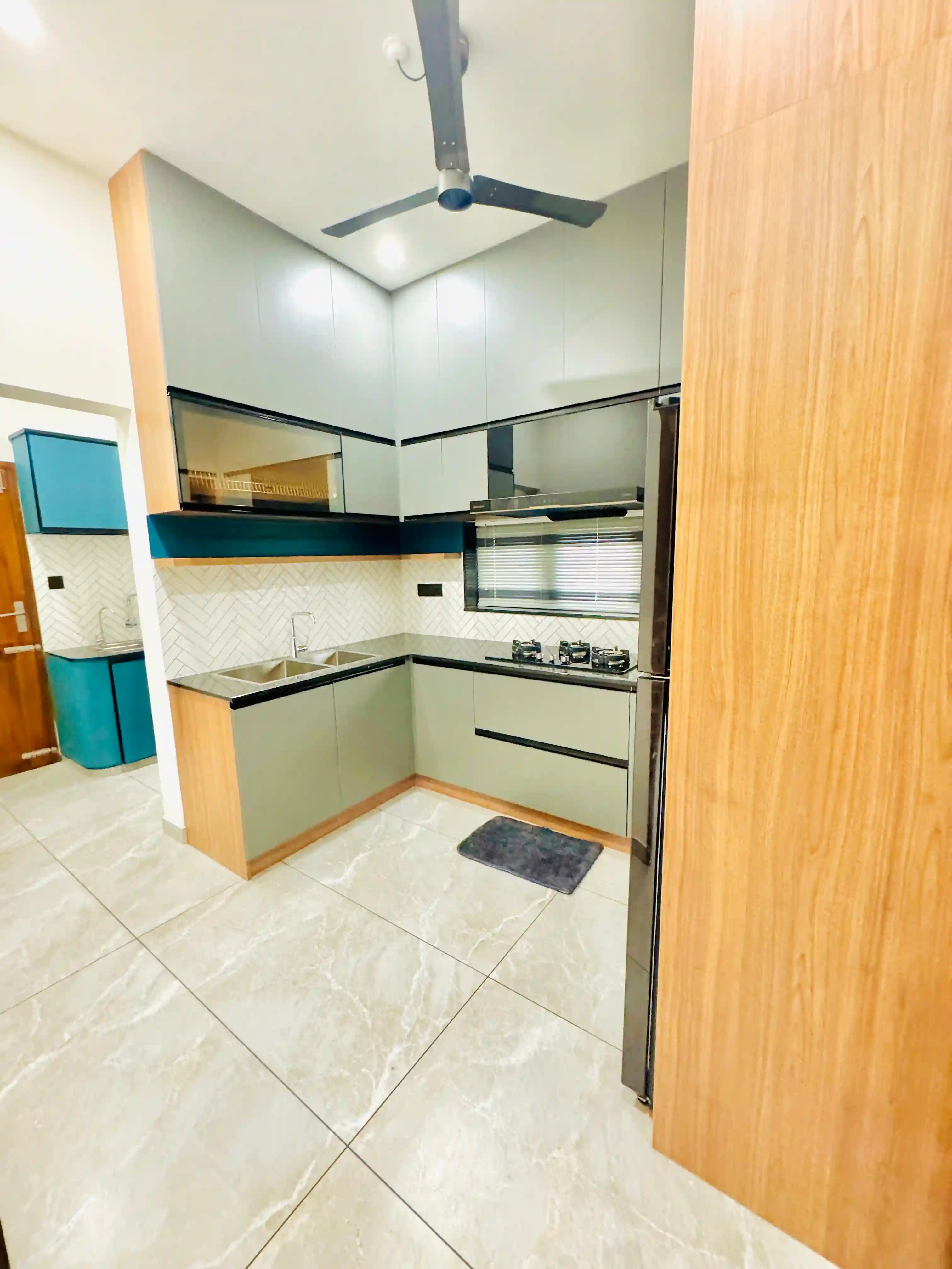 Modern Villa gallery image 2