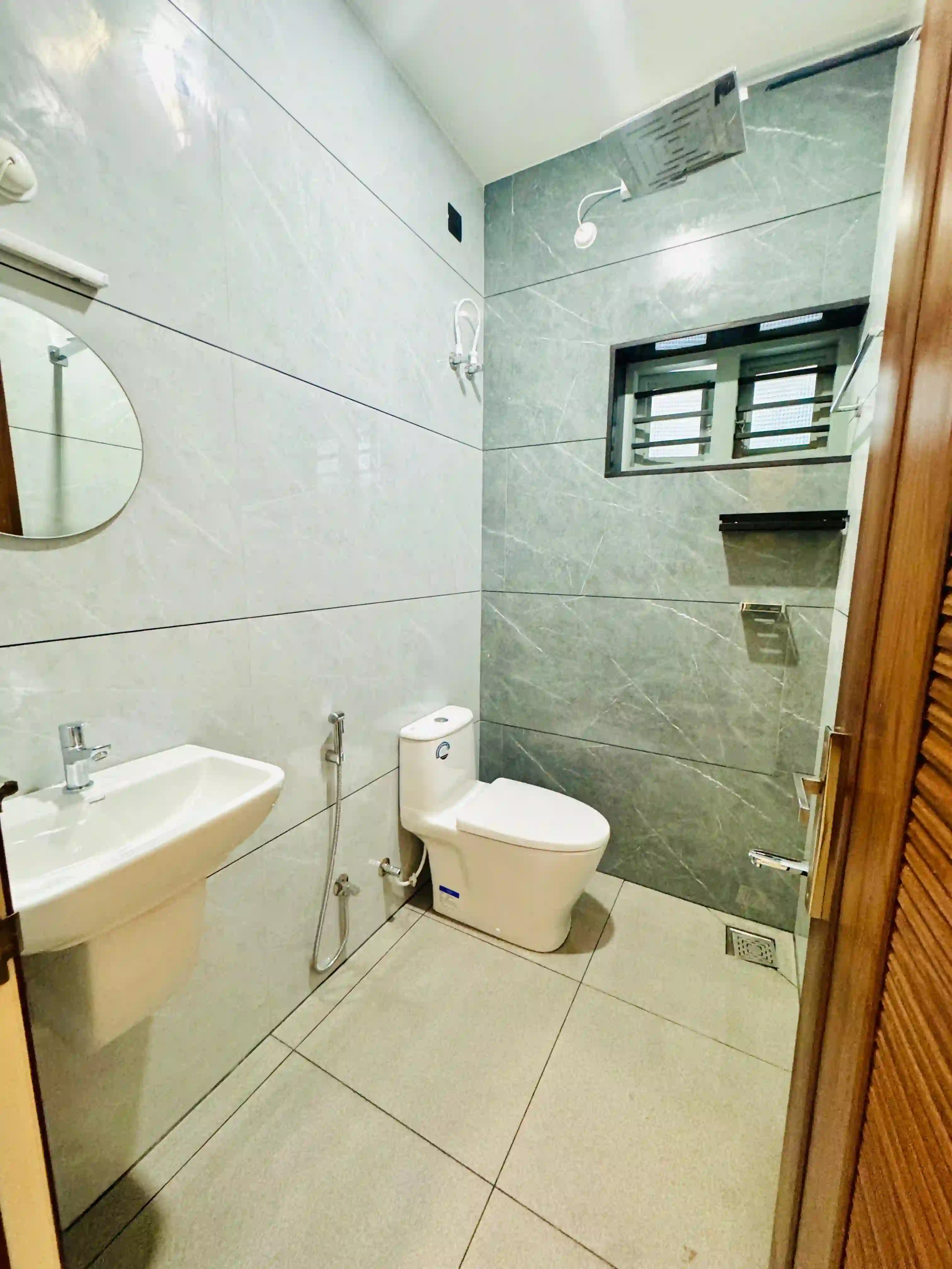 Modern Villa gallery image 3