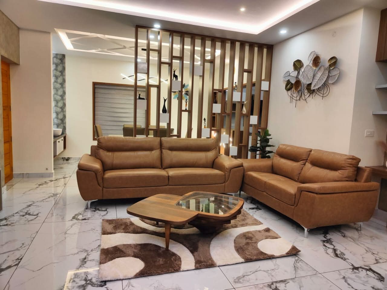 Modern Home gallery image 19